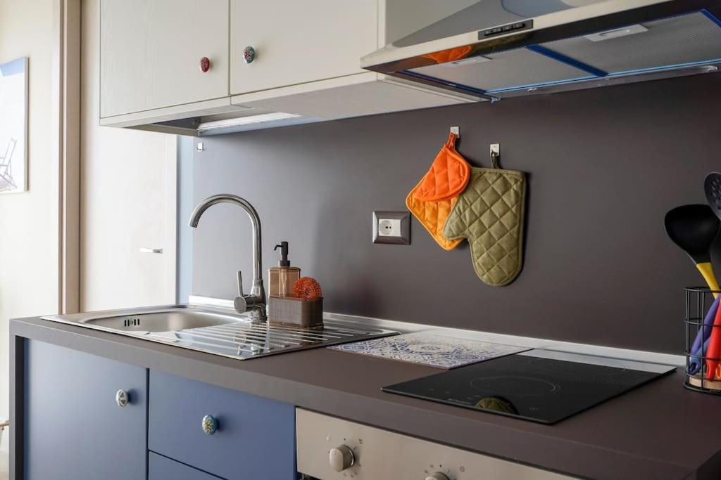 Mediterranea Apartment- Central Station - Free Wifi&Netflix Bari Exterior foto